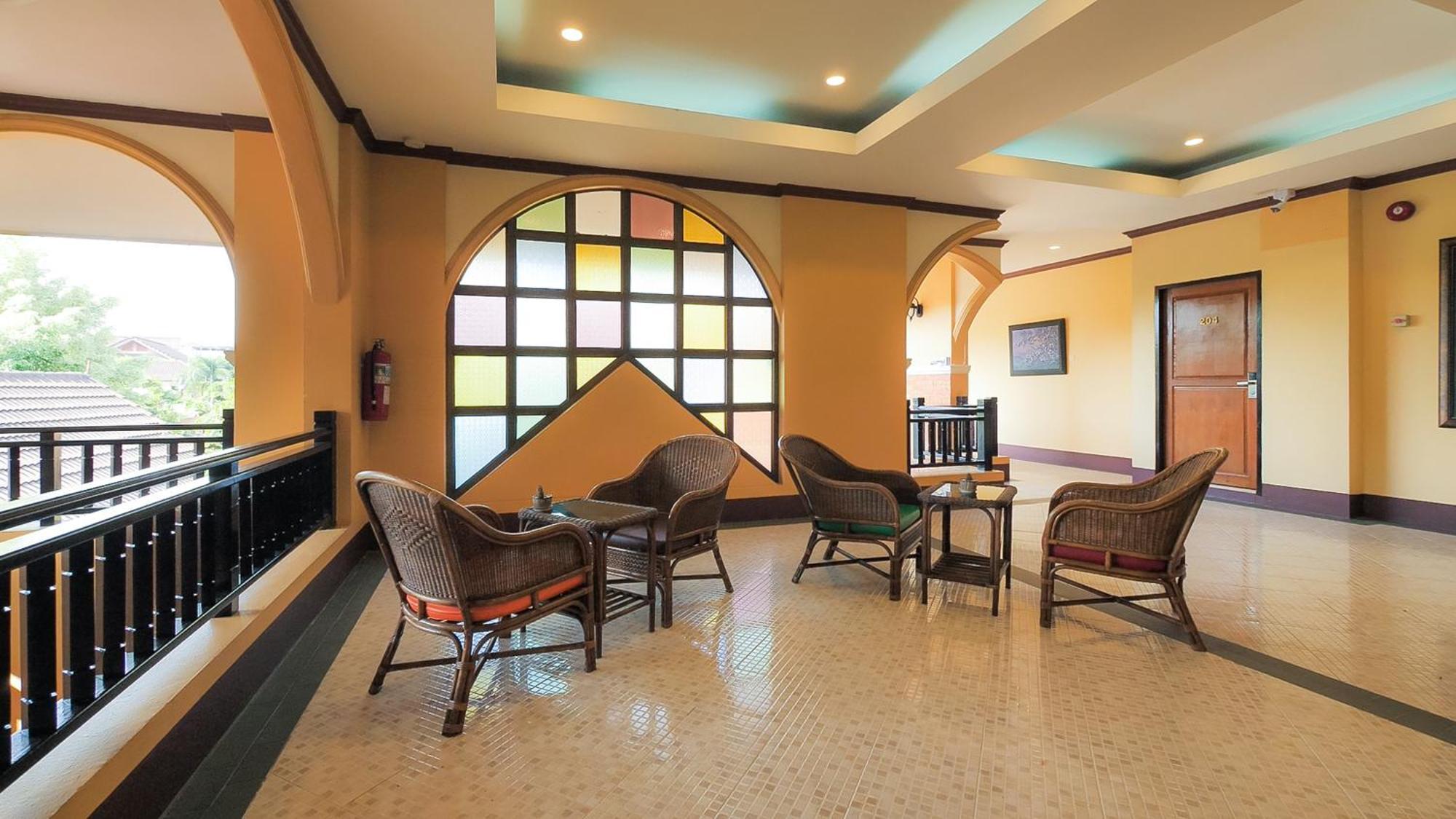 Siam Avari Hotel, تْشينيغْرايْ المظهر الخارجي الصورة
